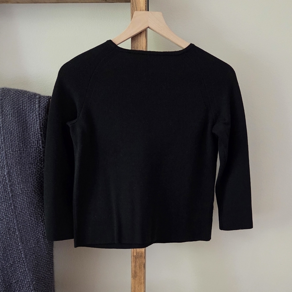 3/$20 Ann Taylor Black Knit Sweater (Size XSP) - Picture 5 of 5